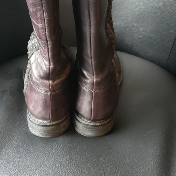 Vince Camuto Vc-Finny Boots - Picture 9 of 14
